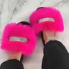 Mulheres Flip Flops Verão Faux Pele Chinelos Interior Ry Slides Para Sapatos Big Crystal Fluffy Sliders Sandálias 210928