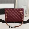 Evening Bags 2021 High-end Luxury Fashion Leather Bag Metal Chain Shoulder Medieval Shopping Bag.