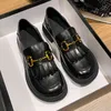 Jurk Schoenen Dames Designer British Style Platform Small Lederen Schoenen Luxe Metalen Gesp Kwastje Platte Loafers Lente en Zomer 220308