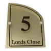 Hausnummer mit gebürstetem Goldeffekt, Hausnummer, personalisiertes modernes Schild mit Namen und geschwungener oberer Tür, andere Hardware