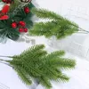 クリスマスの装飾は結婚式の恩恵を与えます花輪の飾り松の針枝枝人工植物の偽のサイプレスの葉のクリスマスツリーの装飾