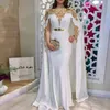 Elegancki Arabski Dubaj czarny i złoty Syrenka Formalne Suknie Wieczorowe z Cape Wrap Długa Specjalna okazja Sukienka Dla Kobiet Aplikacje Kwiaty Prom Suknie