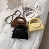 Sacos de noite Mulheres verão Crossbody 2021 para pequena bolsa de cadeia bolsa pu pu de couro mão designer com alça