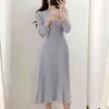 Novas chegadas 2021 Coreano Chic Outono Vintage V V-Decote de Manga Longa Cor Sólida Chiffon Plissado Dress Escritório Senhora Casual Midi Dress Y1204