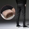 Mens inverno lã calça quente homens coreano casuais calças slim espessura para homens moda preto calças cinza macho 210715