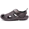 Utomhus gräsmatta sandstrand skor sport sandaler grossist mens womens flip flops andas och lätta tofflor mjuk botten