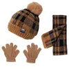 3ピースセット子供女の子男の子スカーフ帽子グローブスーツかわいい幼児冬暖かいユニセックス格子縞ネッカーチオ+ポンポムニットキャップ+グローブ