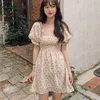 Fyrkantig krage chiffong blommig klänning kawai en linje vestido boho svart mini vestidos verano 2020 koreanska retro söt hajuku y0603