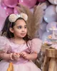 2021 Enkel rosa blomma flicka klänningar bollklänning fjäder tulle lilttle barn födelsedag pagant wedding kappor