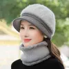 Femmes hiver chapeau garder au chaud femme casquette extérieure ajouter fourrure doublée s écharpe ensemble pour décontracté lapin tricoté seau 211119