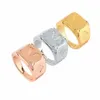Europe America Fashion Style Rings Men Lady Womens Gold/Silver-color Metal Engraved V Initials Flower 18K Gold Plated Lovers Signet Ring M80191