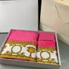 Serviette en coton fabricants de serviettes en gros classique mariage rouge éponge publicité cadeau VIP avec coffret 3PCS ensembles