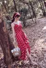 フランスエレガントな女性のドレス赤いドットホワイトVネックスリット非対称帝国ロングドレス休暇ビーチウェア210608