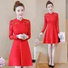 Femmes printemps automne robe Style chinois Cheongsam-style dentelle couleur unie à manches longues mince court es QX903 210507