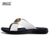 Nya sommarskor Herrstaller Beach Sandal Fashion Men Sandals Leather Casual Shoes Flip Flop Sapatos Masculino T4