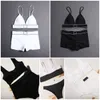 maillots de bain noirs taille haute