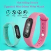 Smart Wristbands Run Step Watch Armband Pedometer Calorie Counter Digital LCD Gång Avstånd Elektroniska Klockor Time Fitness Tracker Fashion Gift Mäns