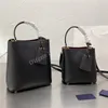 Кошельки Мода Кошелек Плечо Crossbody Клатч Ведро Сумка Кошелек Сумки Тотализатор Баррель Треугольник Письмо Клапан Кошельки Сумки Женщины Роскоши Дизайнеры Сумки 2021 Сумка