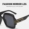 Nouveau 2022 Lunettes de soleil surdimensionnées Gradient Sun Verghes For Women Men One Piece Brand Designer Marque Femme Black Square Shades UV7469589