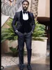 Personalizar um Botão Bonito Groom do Shawl Lapel TuxeDos Homens Suits Casamento / Prom / Jantar Homem Blazer (Jacket + Calças + Tie + Vest) W909