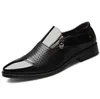 Moda Luxurys escorregar em homens vestido sapatos Oxfords Business Clássico PU couro homens ternos designer casual sapato