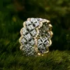 anéis de diamante da noiva