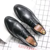 Bullock Carving Style Fashion Herrskor Loafers Man Party Dress Evening Skor Storlek: US6.5-US11