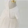 Spring Summer Girls White Party Robe Bow strass à manches courtes Piano Show Flower Girl Robes pour mariages E1005 210610
