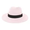 夏の男性女性ジャズサンストロー帽子フラットブリムパナマスタイルFedora Hatカウボーイビーチサンハットカーニバル性能Stingy