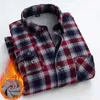 14-Color Men's Large Size Fleece Warm Plaid Shirt Classic Style Regular Fit Plus Velvet Thick Casual Shirt Male Brand Clothes 220222