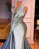 Elegante Abendkleider mit Kristallperlen, weichem Seidensatin, einer Schulter, langen Ärmeln, Meerjungfrau-Abschlussballkleid, neue Ankunfts-Frauen, formelle Party-Promi-Kleider