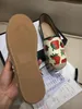 Projektant Luksusowy Drukowanie Kwiat Slip-on Women Buty Płótno Prawdziwa Skóra Najwyższej Jakości Casual Damskie Damskie Sneakers Sport Chodzenie Loafer Słomy Tkackie Trenerzy S801