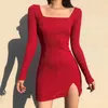 Sıkı Montaj Elbise Seksi Yarık Sıkı Montaj Örme Kadın Sonbahar Stil Kare Boyun Tüm Maç Çanta Kalça Etek Zarif 210526