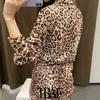 Kvinnor Sexig Mode med Bälte Leopard Print Wrap Playsuits Vintage V Neck Långärmad Kvinna Jumpsuits Mujer 210507