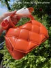 イブニングバッグ2021ファッション編まれた正方形トートバッグ高品質PUレザー女性デザイナーハンドバッグショルダーメッセンジャーハンドバッグ