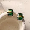 kolczyki z zielonego kwadratowego kryształu
