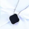 Fashion Classic Van Four Leaf Clover Halsband Pendant Mother-Pearl Rostfritt stål pläterat för Womengirls Valentine's Mors Day Engagement Jewelry Alham