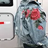 ヨーロッパ、日本、韓国花の刺繍入りデニムジャケットメンズワールドヴィンテージヒップホップストリートウェアスプリングノベルティ211214