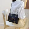 529 Women Luxurys Designers väskor Crossbody Högkvalitativ handväskor Kvinnor Purses Axel Shopping Totes Bag269q