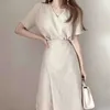 Korjpaa Kvinnor Klänning Sommar Koreansk Elegant Temperament Tunn V-Neck Lace-Up Waist Slit Over Knee Short-Sleeved Vestidos 210526