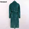 Nerazzurri vinter lång grön varm mjuk lös fluffig faux päls kappa kvinnor bälte lapel elegant lyx designer koreanska mode 211129