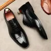 Zapatos Oxford para hombre, marrón, negro, estilo clásico, vestido Formal para hombre, oficina de negocios, boda, cordones, cabeza redonda, zapatos Brogue de cuero para hombre