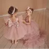 Erröten Rosa Mädchen Festzug Kleider Rüschen Feder Blumenmädchen Kleid Für Hochzeiten Kinder High Low Prinzessin Geburtstag Ballkleider