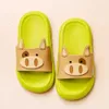 Sommer Cartoon Schwein Kinder Hausschuhe für Jungen Mädchen Weiche rutschfeste Strand Sandalen Kinder Home Badezimmer Flip-Flops qq500 210712