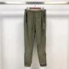 Мужские металлические нейлоновые отражающие бежевые брюки хип-хоп вышитые спортивные одежды для дыхательной пары досуг улица мода