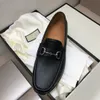 Ponadczasowe klasyczne mokasyny konne Black Grain-Leather Luxury Mężczyźni Ubierz buty Business Dżenk Niski pięta 38-46 z pudełkiem