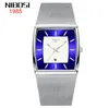 Nibosi Fashion Style Студенты смотрят календарь Quartz Mens Watches Сетчики из нержавеющей стали.