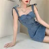 Sukienki Lato Vintage Sexy Spaghetti Pasek Denim Dress Kobiety Wrap Hip Slim Temperament All-Match Mini Vestido Feminino Casual 210610