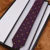 patrón de corbata de seda