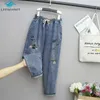 8265 Kobiety Moda Korea Styl Cartoon Cat Haft Baggy Elastyczna Talia Wysokie Denim Przycięte Spodnie Kobiet Harem Dżinsy 210809